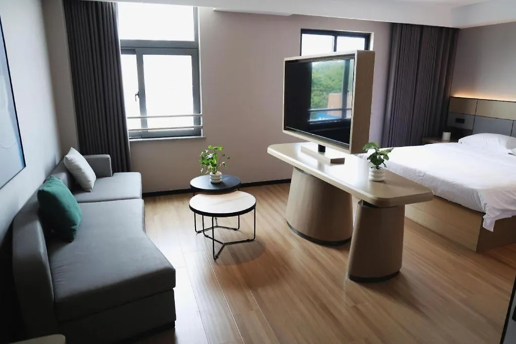 ***  Greentree Inn Suzhou Industrial Zone Yangcheng Lake Weiting Mong Kok Express Hotel China