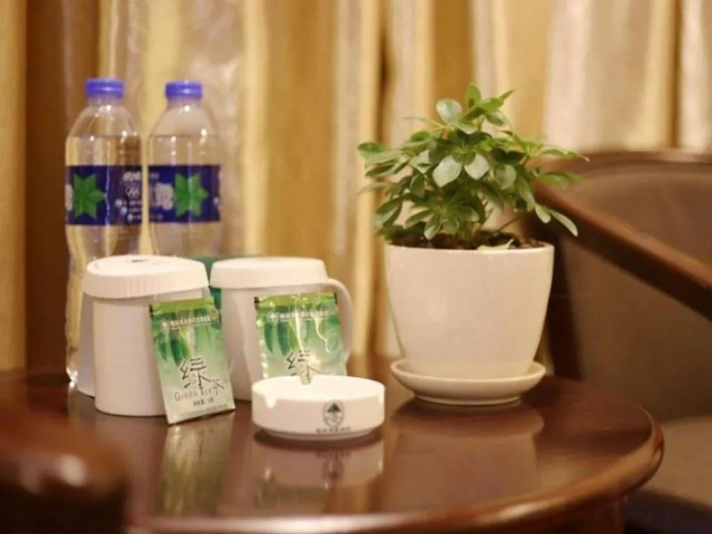 ***  Greentree Inn Suzhou Industrial Zone Yangcheng Lake Weiting Mong Kok Express Hotel China