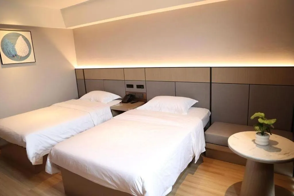 Greentree Inn Suzhou Industrial Zone Yangcheng Lake Weiting Mong Kok Express Hotel 3*, Σουτσόου
