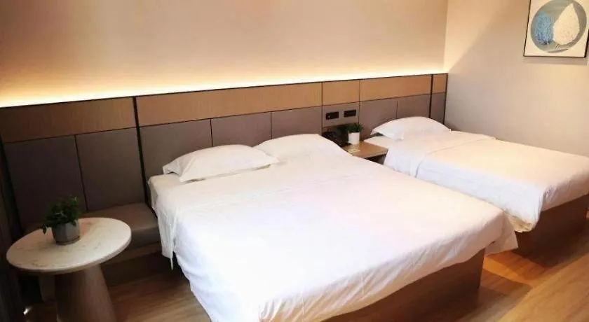 ***  Greentree Inn Suzhou Industrial Zone Yangcheng Lake Weiting Mong Kok Express Hotel China