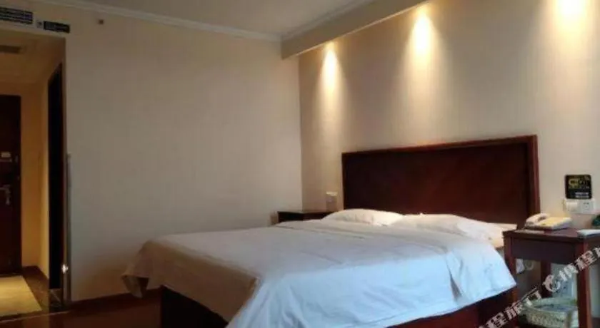 ***  Greentree Inn Suzhou Industrial Zone Yangcheng Lake Weiting Mong Kok Express Hotel China